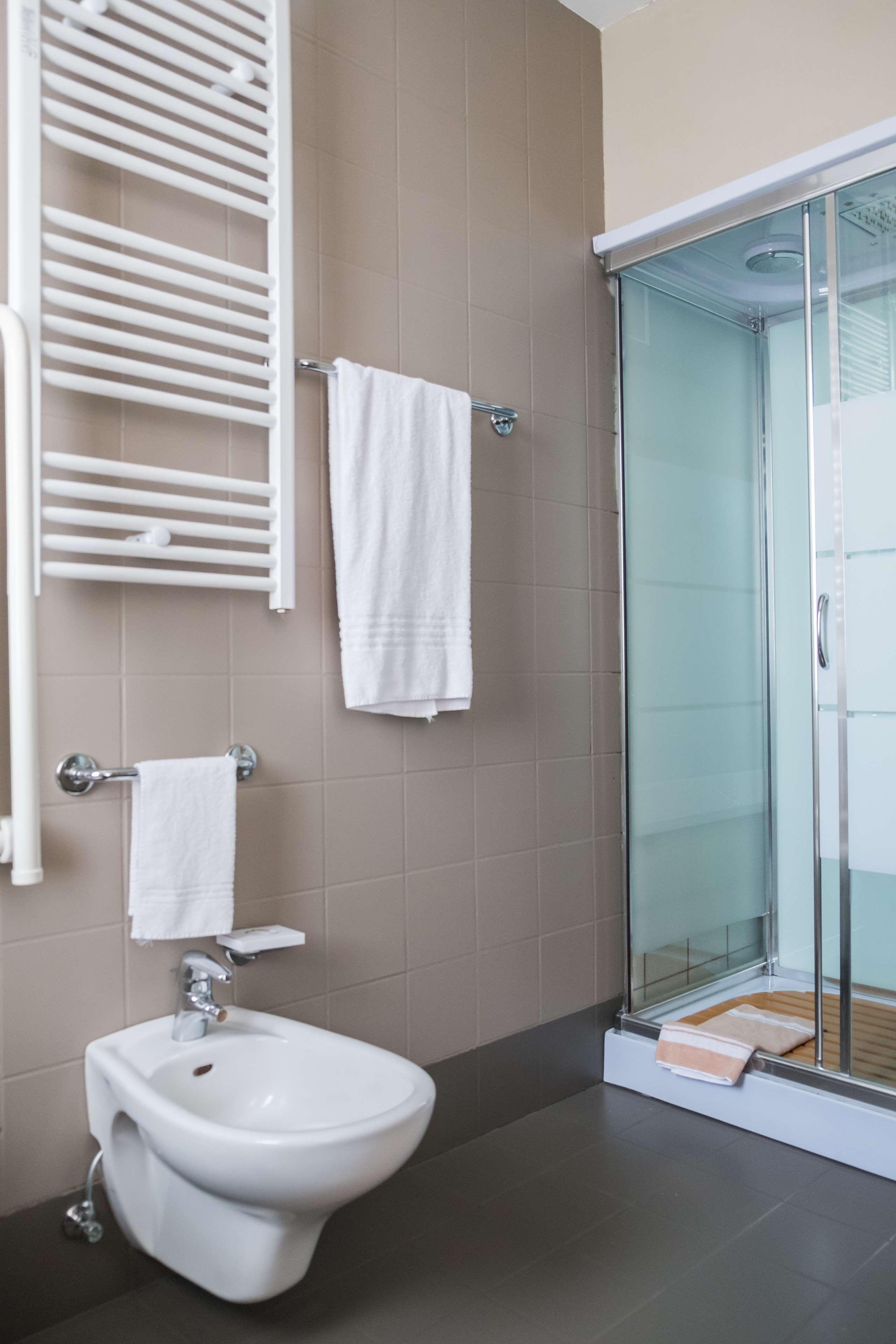 Jet Hotel, Sure Collection By Western