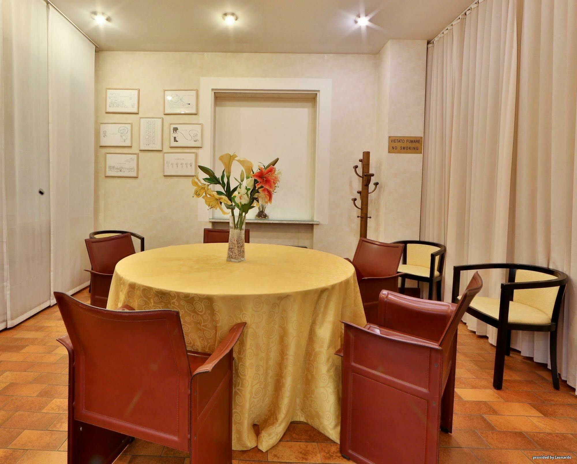Jet Hotel, Sure Collection By Best Western Hotel 4*
