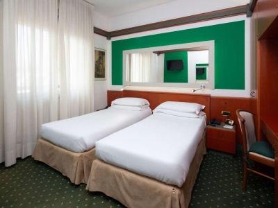 Jet Hotel, Sure Collection By Best Western Hotel 4*
