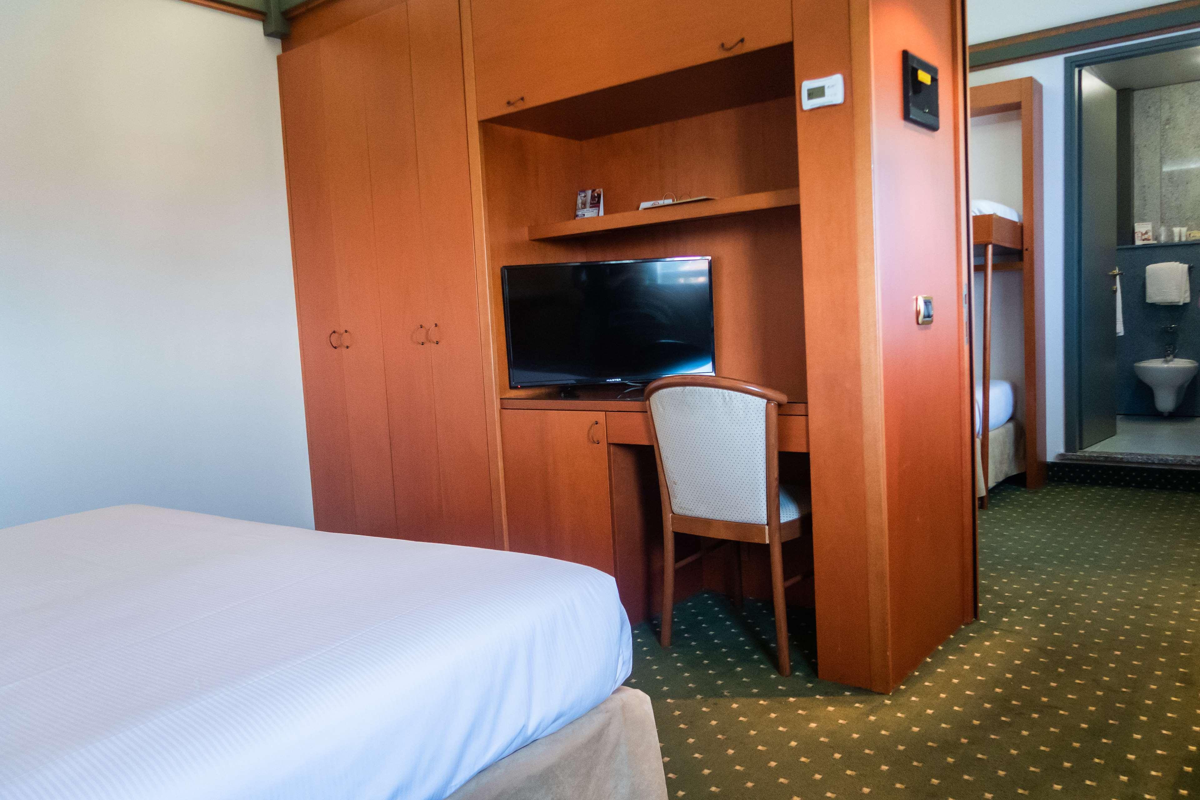 Hotel Jet Hotel, Sure Collection By Western 4*