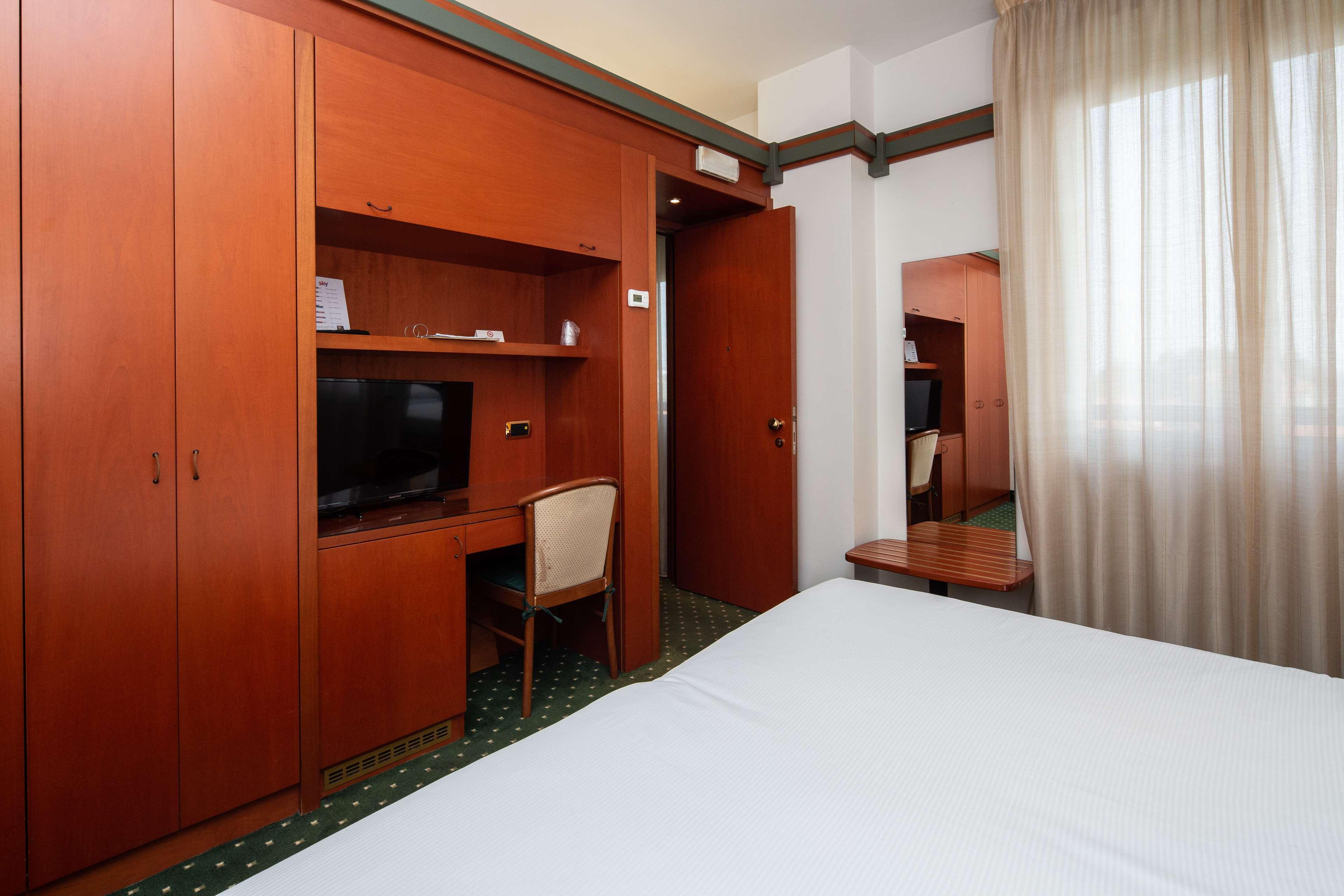 Jet Hotel, Sure Collection By Western Hotel