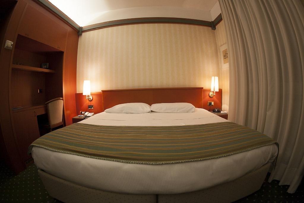 Hotel Jet Hotel, Sure Collection By Western 4*
